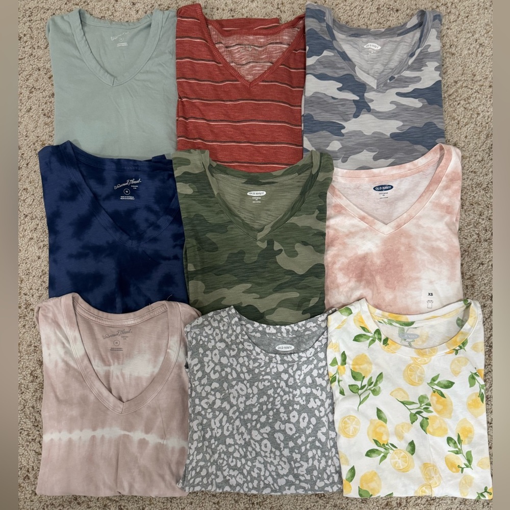 Lot of 9 Women’s T-shirts, size xs, Universal Thread, Old Navy, Maurice’s